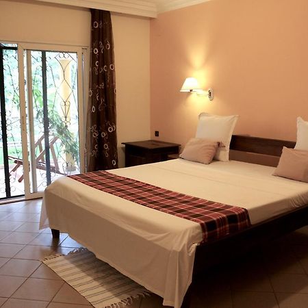 AR Sun Hotel Antsiranana Extérieur photo