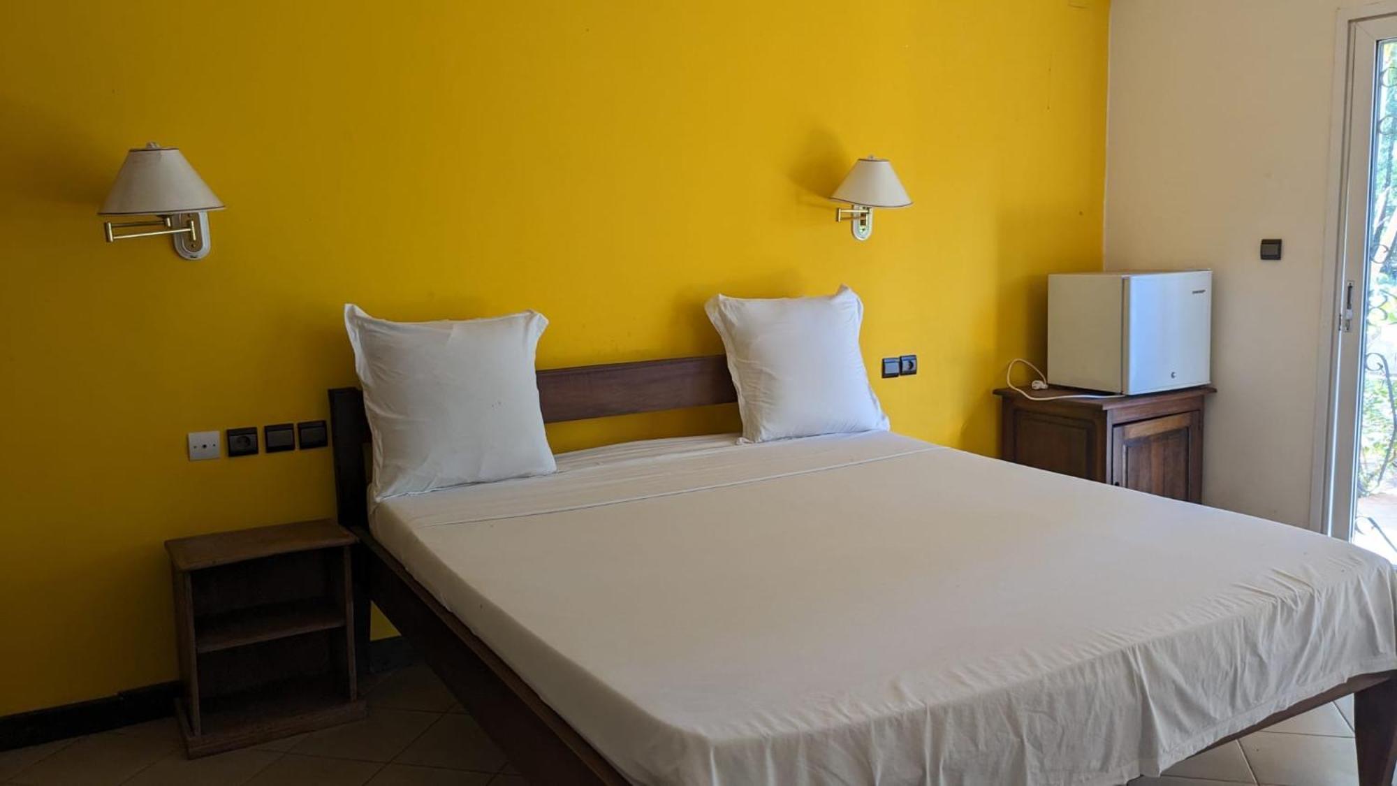 AR Sun Hotel Antsiranana Extérieur photo