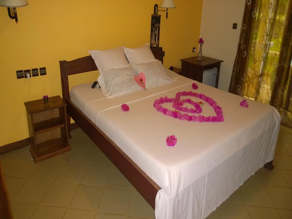 AR Sun Hotel Antsiranana Extérieur photo